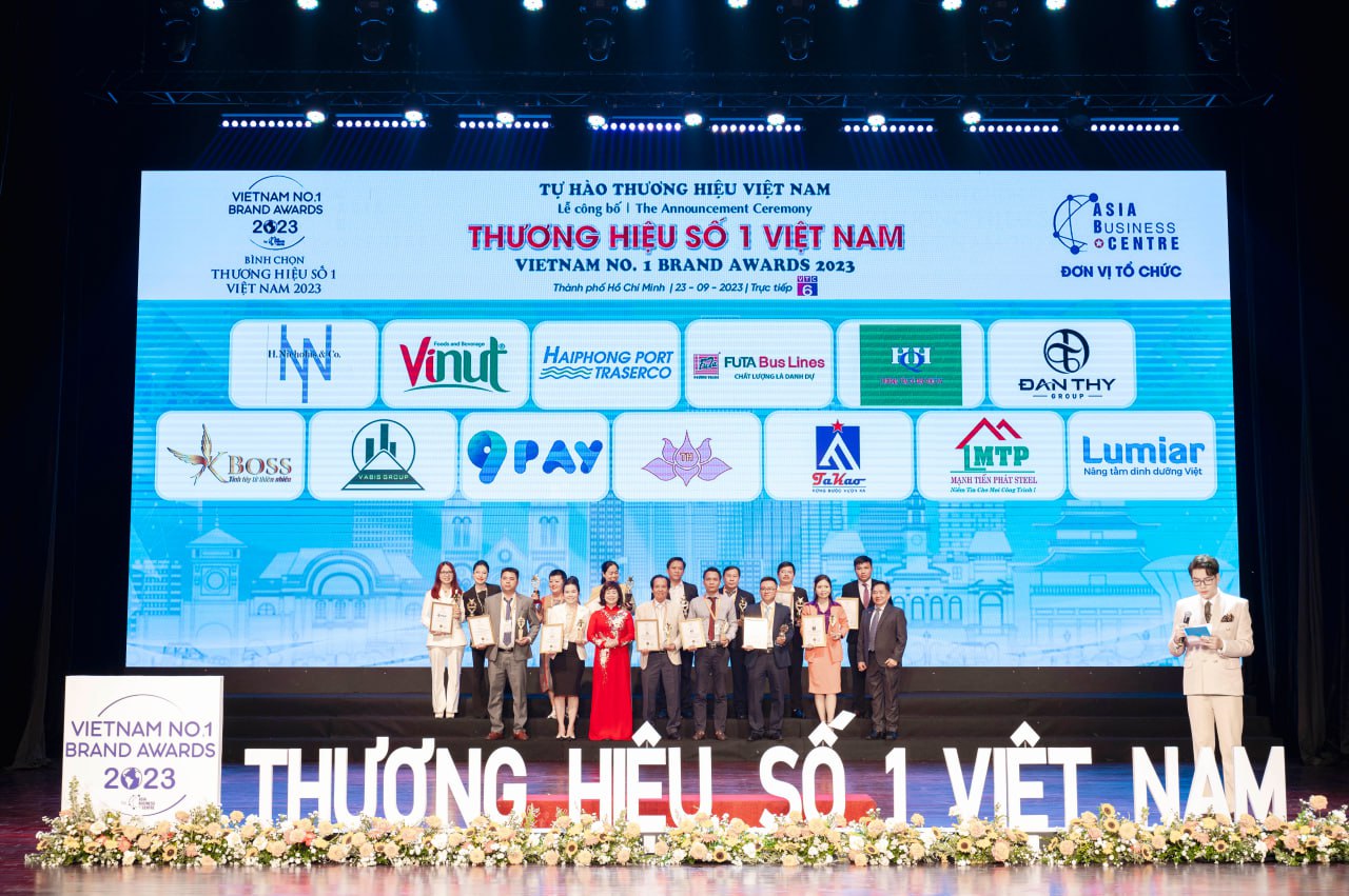 9pay-a-vietnamese-fintech-company-wins-top-10-outstanding-brands-in-vietnam-2023-award